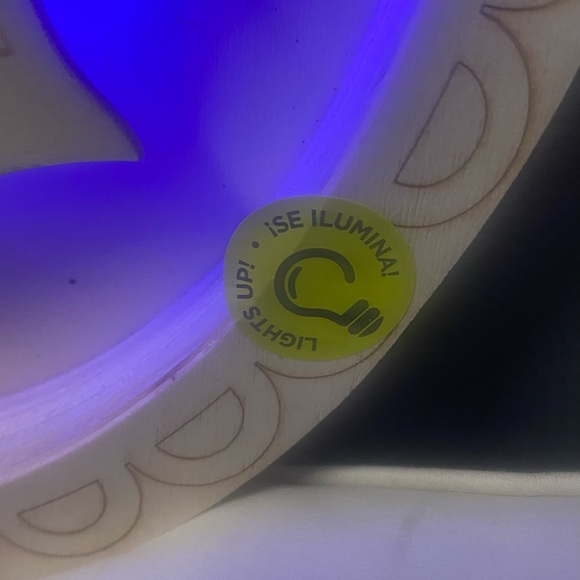 LED light up wooden face….it rotates through all of the colors…. Craft to paint - Picture 3 of 3